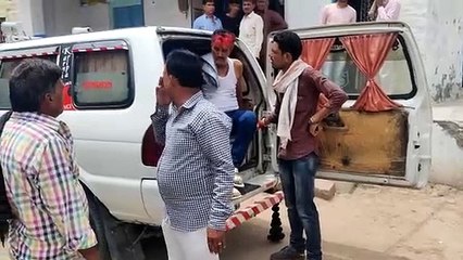 लावारिस हालत में मिले बीमार को परिजनों तक पहुंचाया