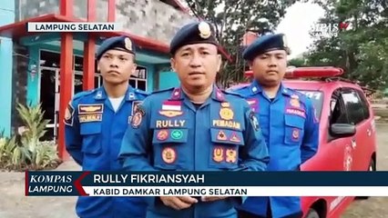 Sedang Parkir, Satu Unit Mobil Ludes Terbakar