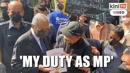 Dr M receives Bersih's memorandum on parliamentary independence