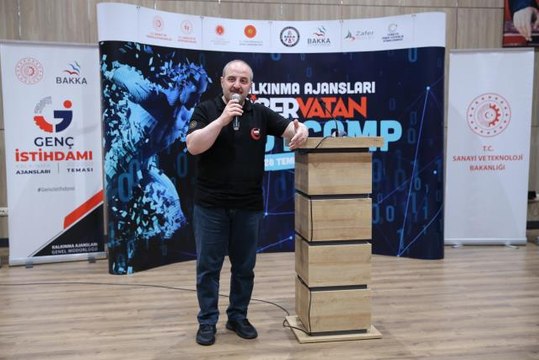 Bakan Varank'tan CHP'li Özgür Özel'e dayı göndermesi (1)