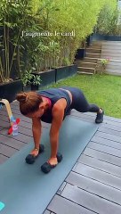 Vitaa dévoile ce qu'elle mange et sa routine sport pour avoir un corps de rêve. Juillet 2022.