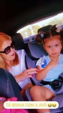 Dolores Aveiro com a neta Valentina