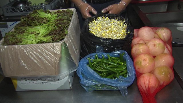 채솟값 폭등에 고깃집도 리필은 한 번 ...장바구니도 '텅텅' / YTN