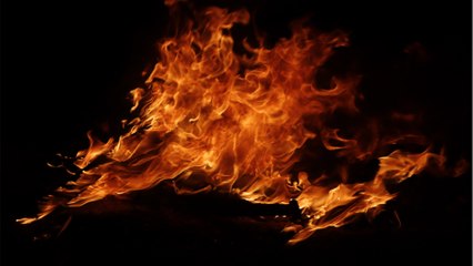 Incendies : coincés dans un train au milieu des flammes, ces passagers sont pris de panique (VIDEO)