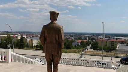 Edirne Belediyesi, Akm'nin Önüne Atatürk Büstü Yerleştirdi