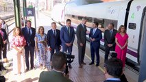 Felipe VI inaugura el AVE a Burgos, que reduce el tiempo a Madrid a hora y media