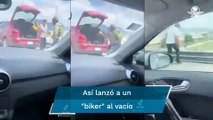 Conductor avienta a motociclista desde puente vehicular tras una discusión