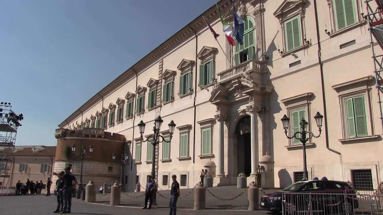 Governo, Mattarella ha ricevuto Casellati e Fico al Quirinale