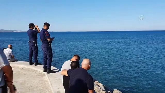 Balıkesir haberleri! Balıkesir'de teknenin batması sonucu kaybolan 2 kişiyi arama çalışması sürdü (2)