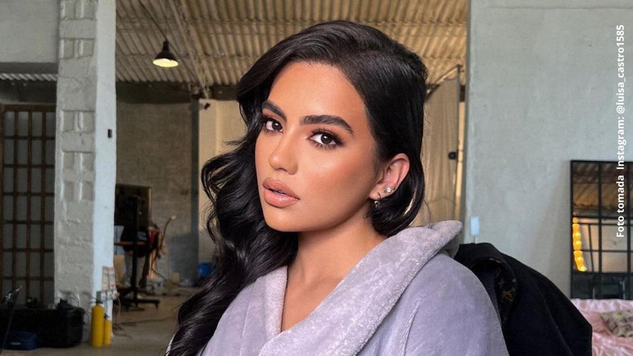 Luisa Castro enamoró a todos al modelar luciendo un cautivador vestido brillante