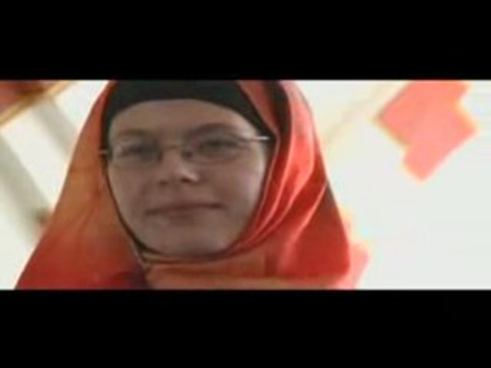 German Lady Joins The Muslim Family .. Live Shahada