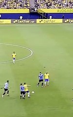 Suarez Reaction || Neymar Skills