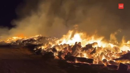 Noche de lucha contra las llamas en Guadalix de la Sierra (Madrid)