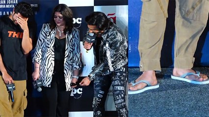 Ranveer Singh ने Vijay Devarakonda का Slippers पहनने पर उड़ाया मजाक,Fans troll Boldsky*Entertainment