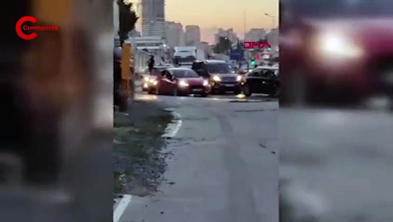 Büyükçekmece'de yol kesip havaya ateş açtılar