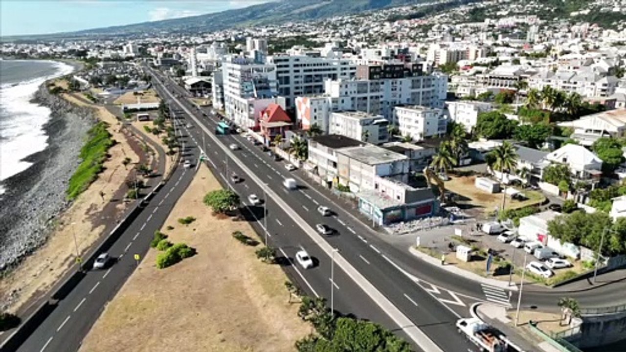 Les images de la démolition des immeubles vétustes de Saint-Denis