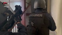 Droga, 4 arresti a Caivano in un appartamento-bunker