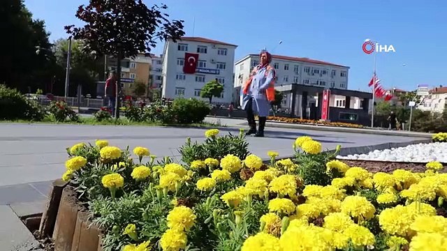 Son dakika haber! Geri dönüşümden kazandıklarını sokak hayvanları için harcıyor