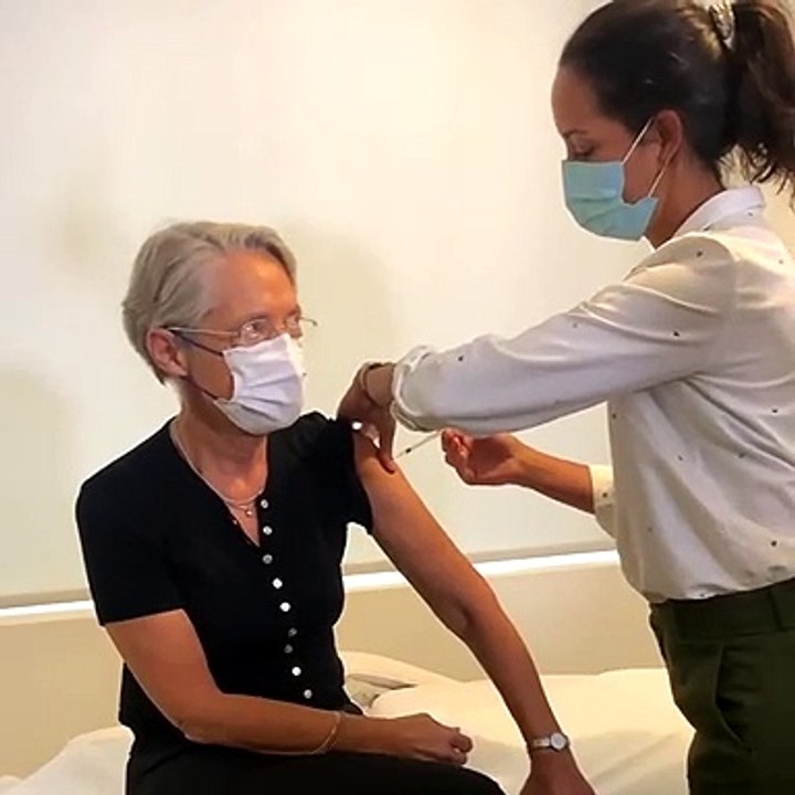 Élisabeth Borne a reçu ce matin sa deuxième dose de rappel de vaccin contre le Covid, en invitant les personnes concernées à faire de même pour «passer un été serein»