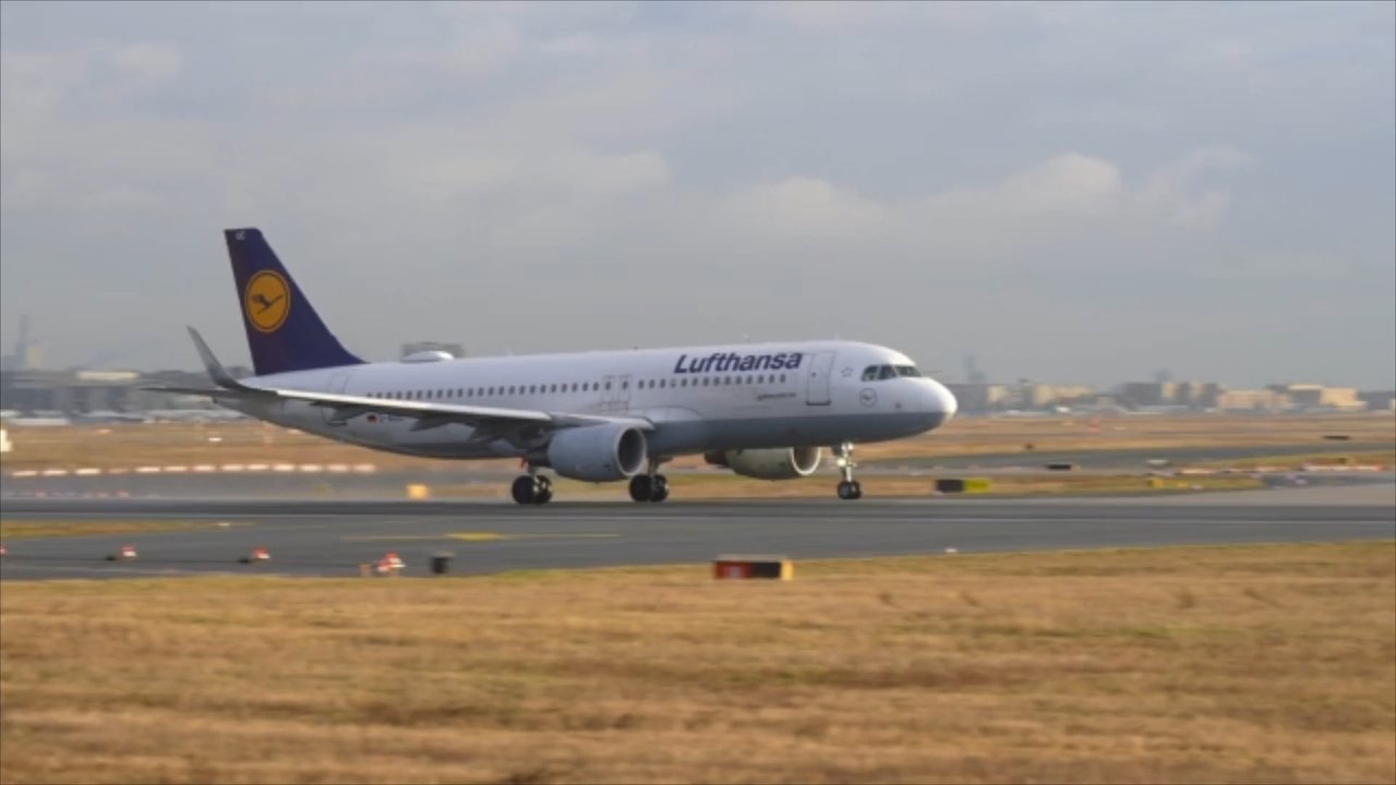 Frankfurter Flughafen rät vor Chaos-Wochenende: Keine schwarzen Koffer