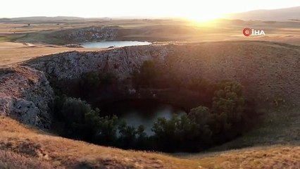 Saklı göllerde gün batımı görenleri mest ediyor