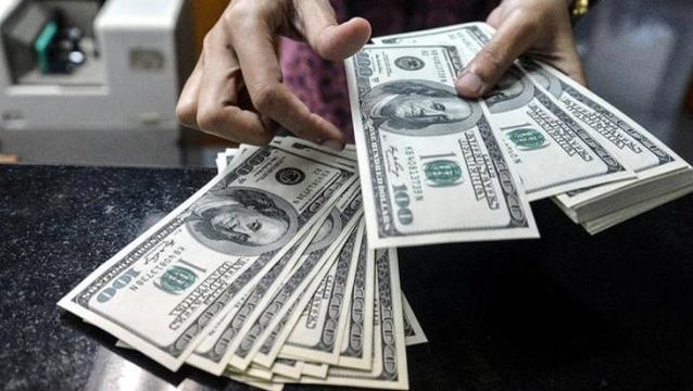 Merkez bankalarının faiz kararları sonrası dolar güne yine rekorla başladı