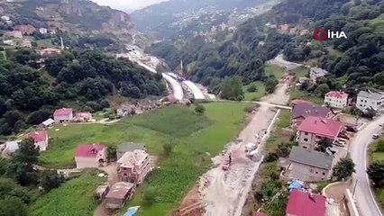 Tamamlandığında Türkiye'nin en uzun çift tüplü karayolu tüneli olacak yeni Zigana Tüneli'nde sona doğru