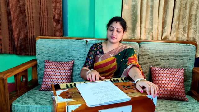 মৌলিক গান। চলে যাব একদিন আমি, রেখে যাব এই গান...। রাত্রি দাস। Chole jabo akdin ami...Ratri Das.