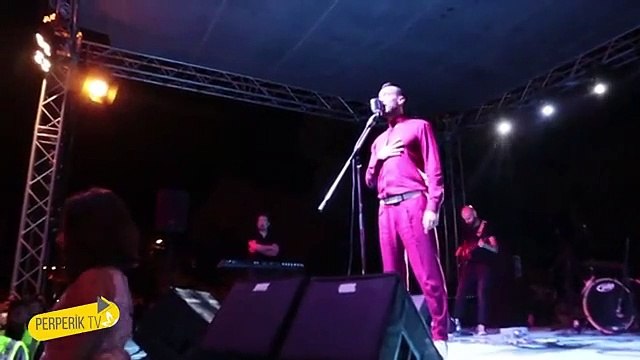 Cem Adrian Grup Yorum ve Grup İsyan Ateşi için söyledi