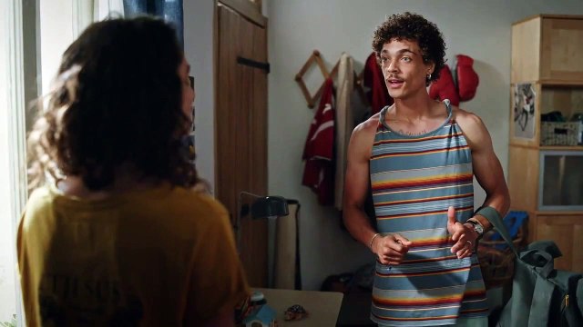 Plus Belle la Vie - Emma confronte Baptiste sur son infidélité