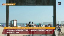 Polonia: residentes y turistas disfrutan del mar báltico