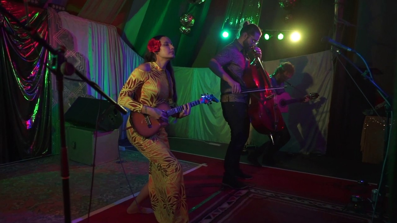 E ala E  Jupiter Medley  Glastonbury Festival