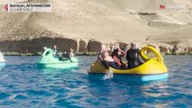 تصاویری از سیاحت گردشگران افغان در دریاچه بند امیر و محل تخریب مجسمه‌های بودا