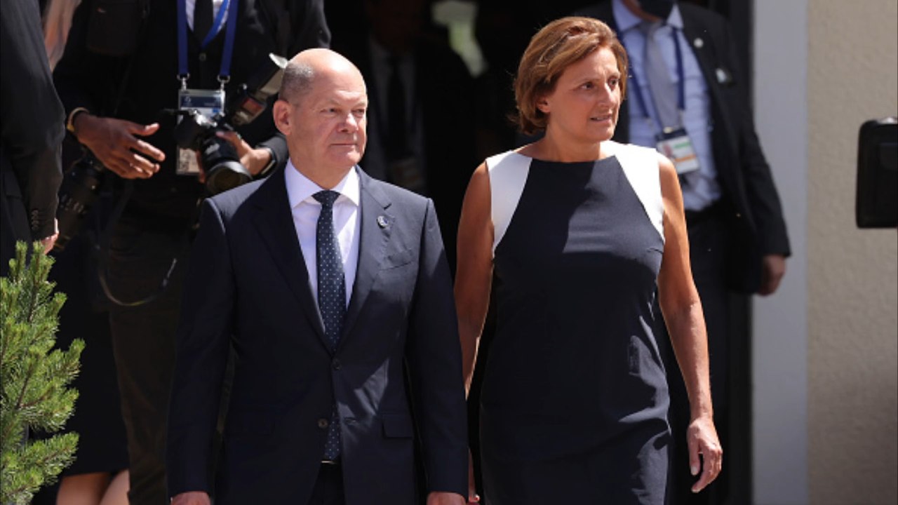 Bundeskanzler Scholz entsorgte wohl geheime Dokumente im Hausmüll