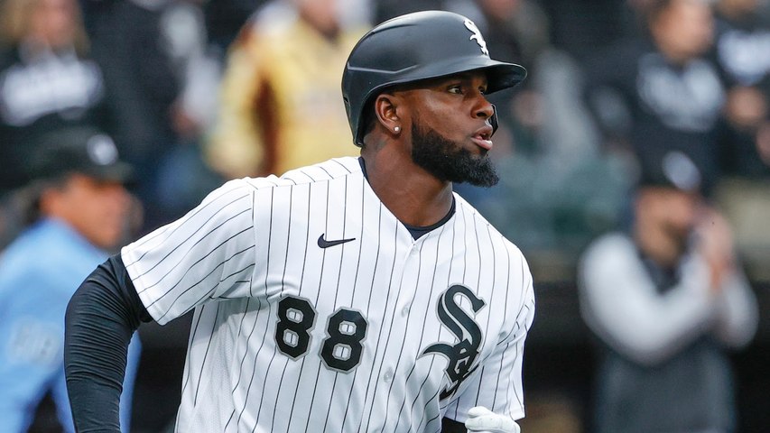 Luis Robert Displays Power & Speed For White Sox - video Dailymotion