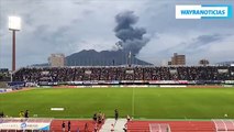 Un volcán entró en erupción previo al inicio de un partido de fútbol en Japón