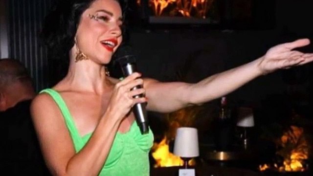 Merve Boluğur'dan konserinin bilet fiyatlarının 2 bin 500 TL olduğu iddialarını reddetti