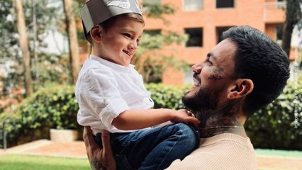 Mateo Carvajal enterneció con truco de magia junto a Salvador