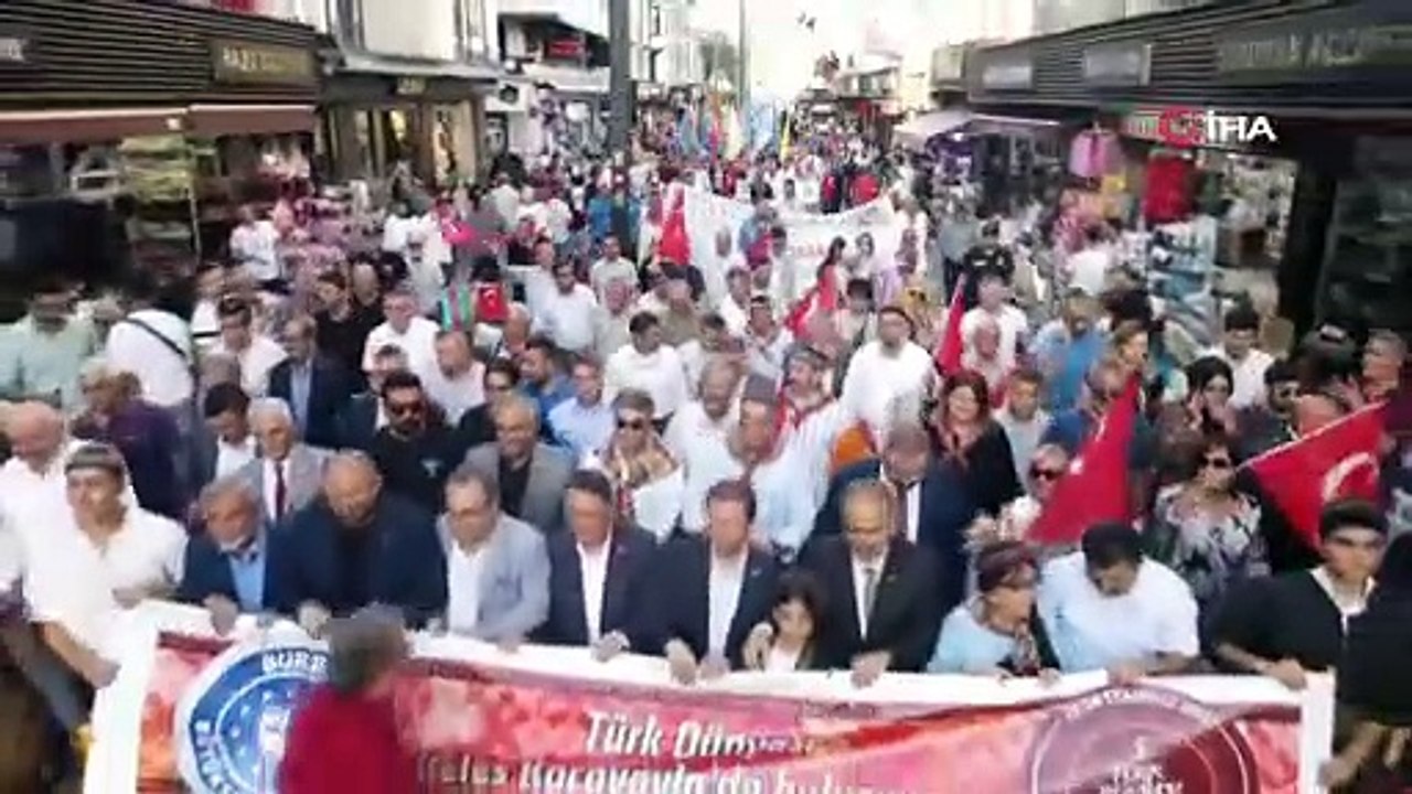Türk Dünyası Ata Sporları Şenliği renkli kortej yürüyüşüyle başladı