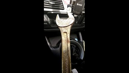 Comment enlever un pommeau de vitesse C4 picasso de 2008 diésel  110 cv sans ce prendre sa tête .