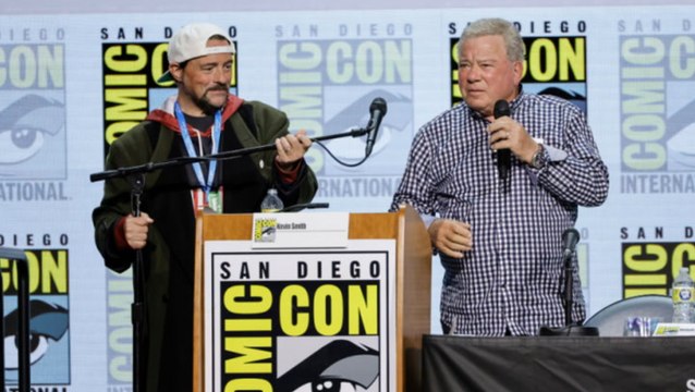 William Shatner Sounds Off on ‘Star Wars,’ & Latest ‘Star Trek’ Shows At Comic Con 2022 | THR News