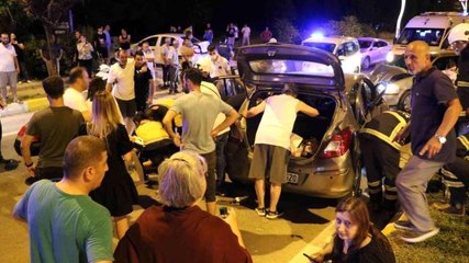Son dakika haber | Edirne'de 6 kişinin yaralandığı kazada ortalık savaş alanına döndü