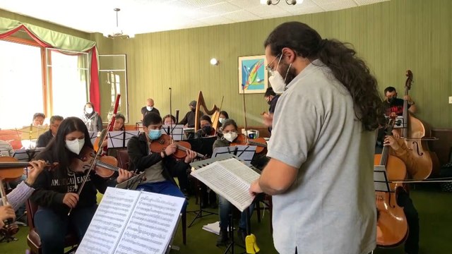 La banda sonora de Star Wars y combates con espadas láser en un concierto en La Paz