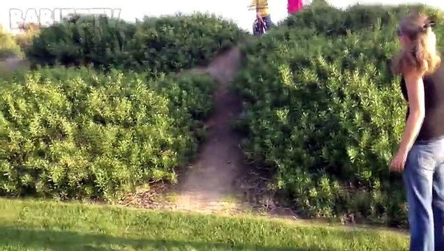 Le plus drôle de bébé Faceplants - ESSAYER DE NE PAS RIRE Défi