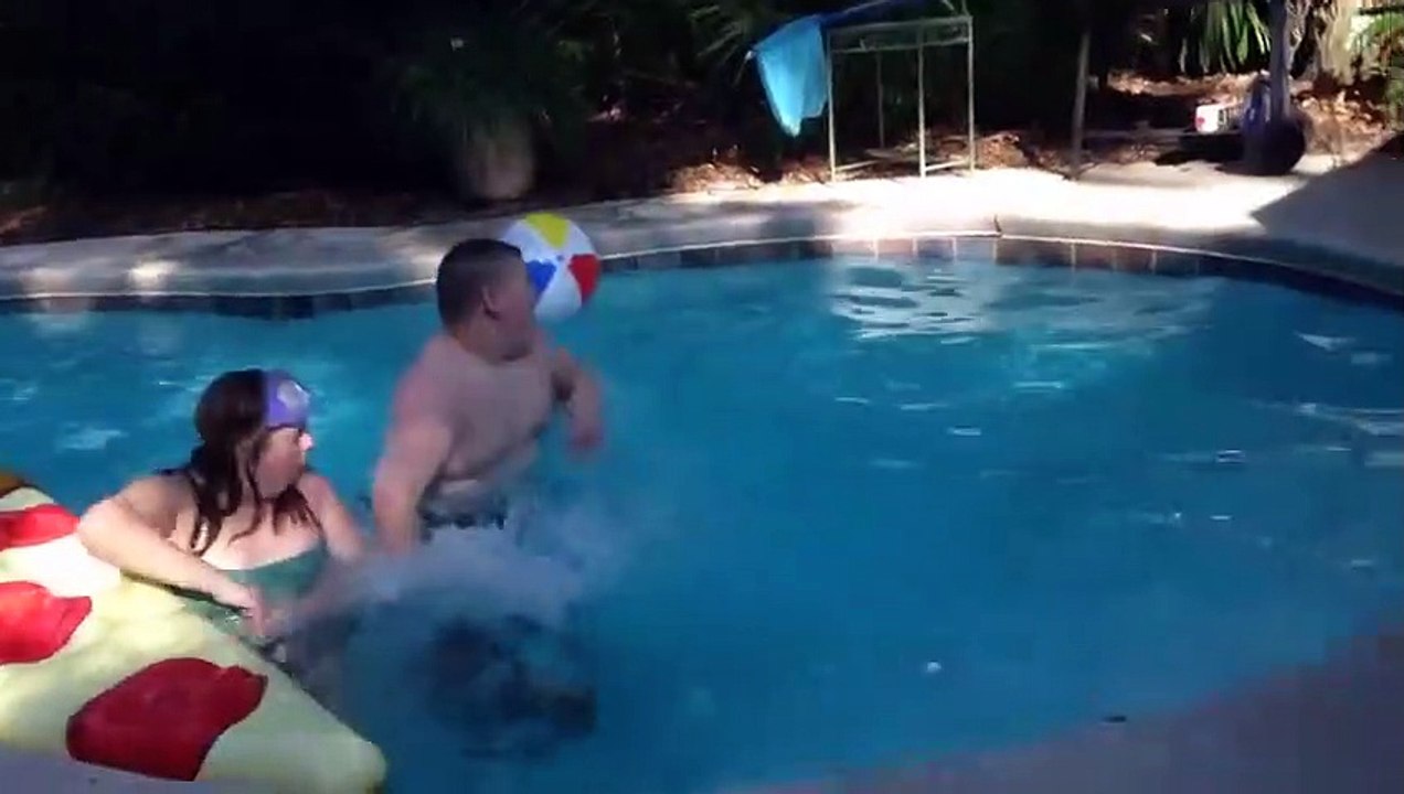 Drôle ANIMAUX Eau FAILS qui vous fera MOURIR DE MOURIR - Vidéos épiques ANIMAUX FUNNY