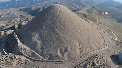 Nemrut Dağı'ndaki heykellere 'nano kireç' dolgusu
