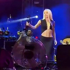 Belediye Başkanı'ndan Gülşen'in kıyafetlerin atıf: "Böyle kapalı görmeye alışık değiliz"