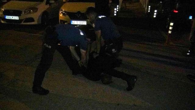 Son dakika haberi... Babasıyla tartışan genç, polis ve itfaiye ekiplerine zor anlar yaşattı