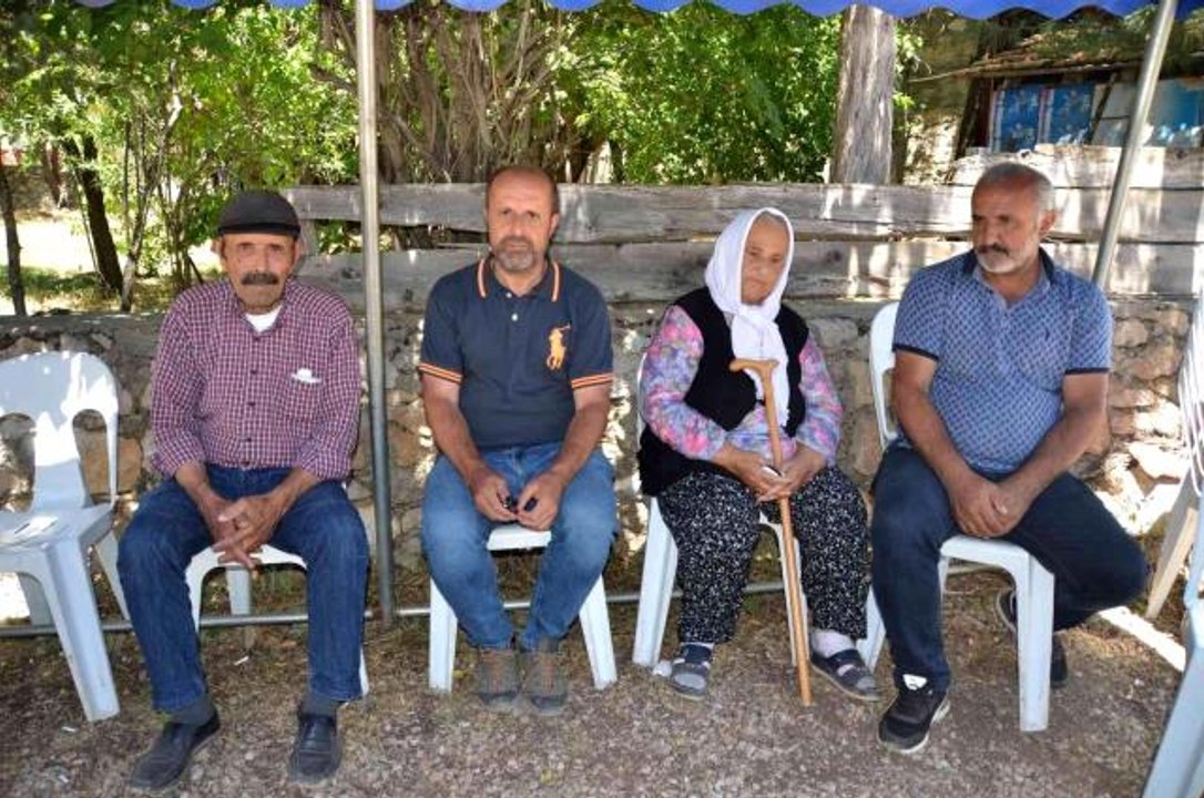 Yaşlı kadını arama çalışmalarına skorsky tipi helikopter de dahil oldu