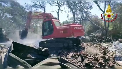 Incendio a Castelfusano, continuano le operazioni di bonifica